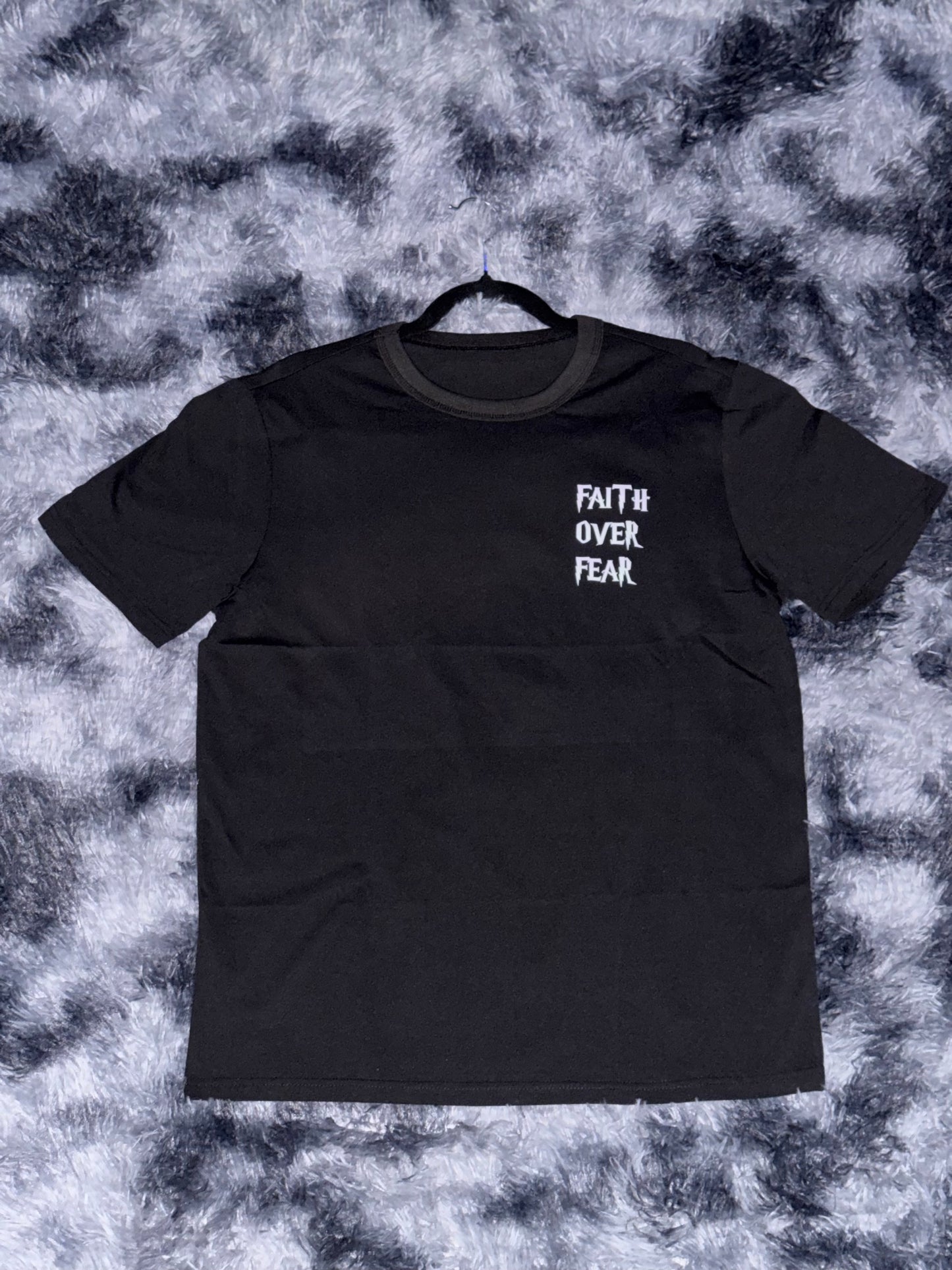 Playera Faith Over Fear