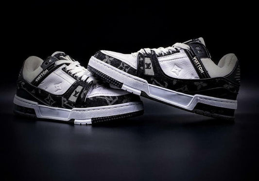 Louis Vuitton Trainer Black White